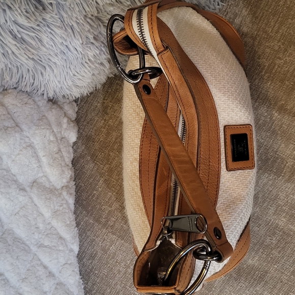 Burberry Blue Label Shoulder Bag Wool and Leather..Auth. - Picture 7 of 11